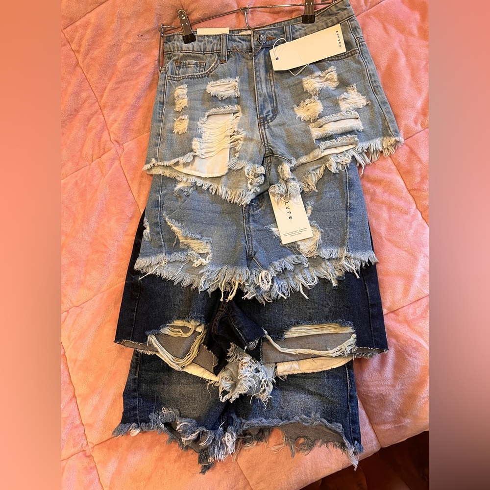 5 stretchy Denim shorts! Together! $56x5 just $25